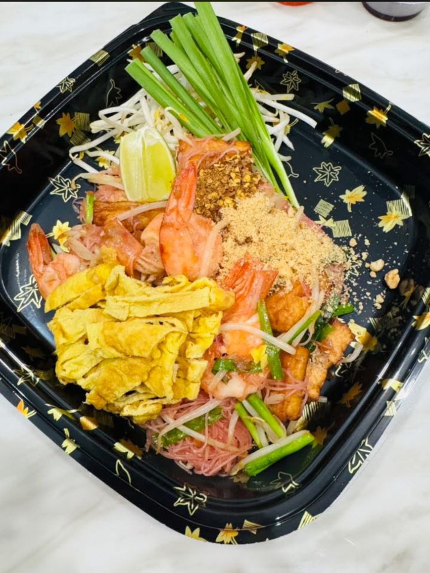 Red Stir-Fried Noodles & Fried Rice with Salted Fish